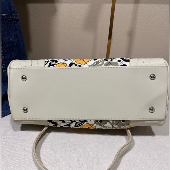 Vera Bradley Caroline Go Wild 2013 Retired Pattern with Leather Trim RARE - Picture 7 of 10